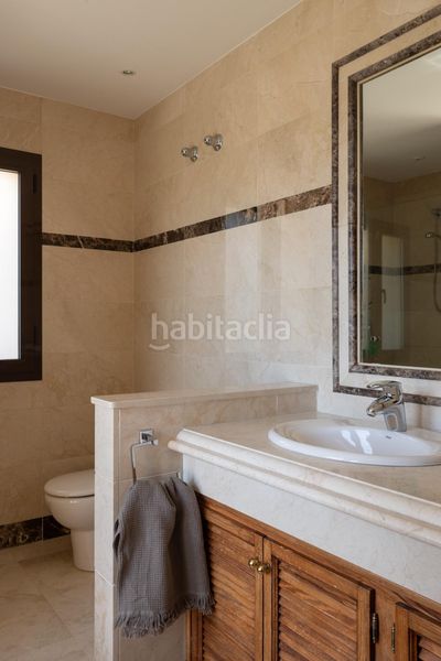 Foto b94284e1-8edd-4230-b0de-130585bbb55b. Xalet amb calefacció aparcament piscina a La Quinta Benahavís