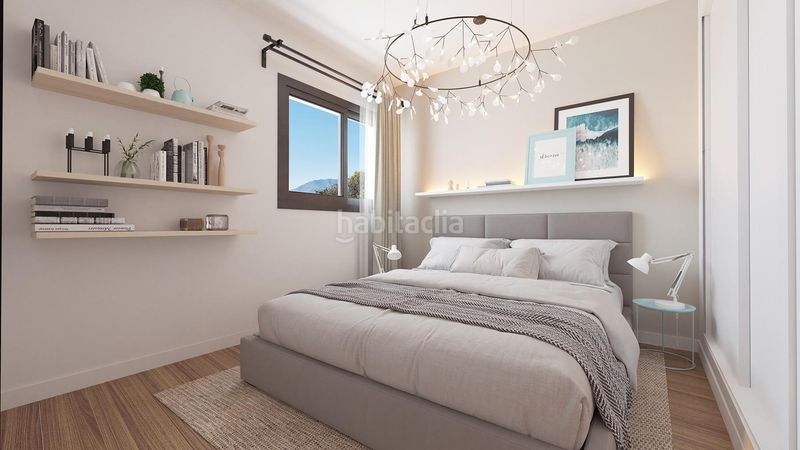 Foto 2f26b2d1-9d0d-497b-b194-fef4fdb58c52. Apartamento  planta primera de 3 dormitorios, 2 baños, terraza y jardín con vistas al mar. en Estepona
