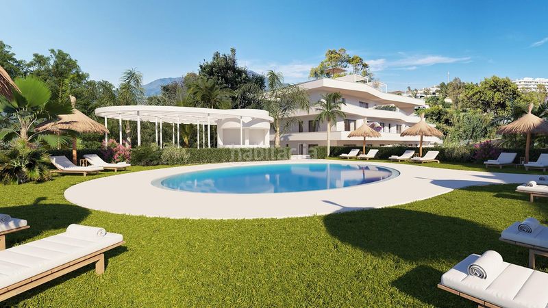 Foto 5d9fbfe5-25ed-497f-b616-7679cd2c371a. Apartamento  planta primera de 3 dormitorios, 2 baños, terraza y jardín con vistas al mar. en Estepona
