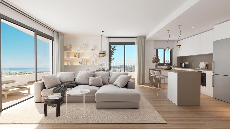 Foto 671b2b11-7324-4be3-ae31-8cdf5ebfbce0. Apartamento  planta primera de 3 dormitorios, 2 baños, terraza y jardín con vistas al mar. en Estepona