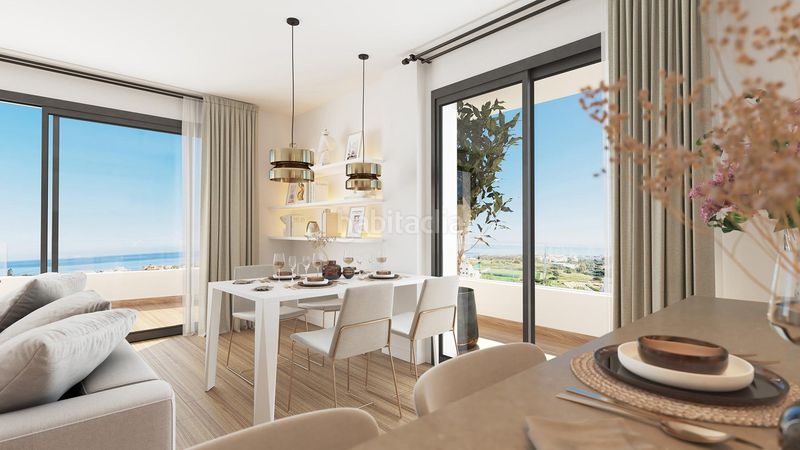 Foto 830ca4ee-a12d-44b5-9254-7ef29a099487. Apartamento  planta primera de 3 dormitorios, 2 baños, terraza y jardín con vistas al mar. en Estepona