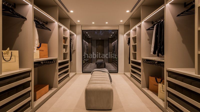 Foto a5f1b634-3636-4165-9d0d-8096528a5a91. Xalet amb calefacció aparcament piscina a Paraiso - Barronal Estepona