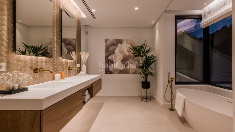 Foto b3f2dd70-7680-457d-800d-392e9af2e841. Xalet amb calefacció aparcament piscina a Paraiso - Barronal Estepona
