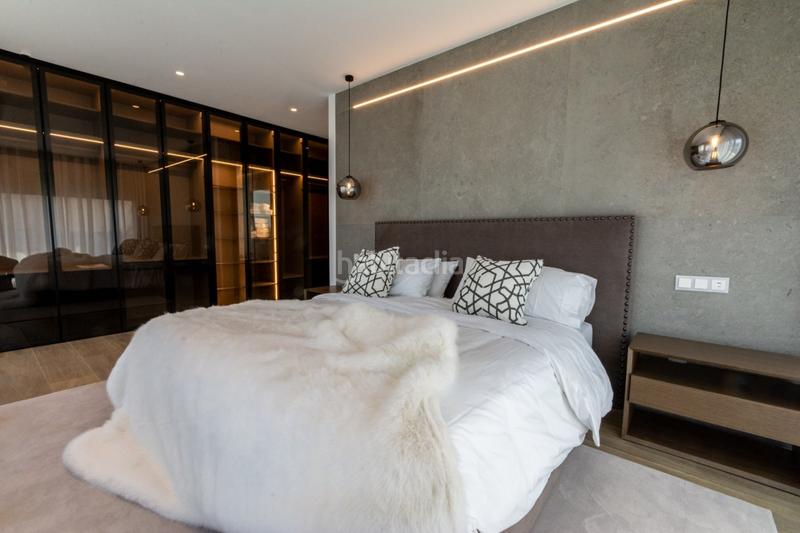 Foto 102ad794-e4ff-4b51-a19a-ef34b5fe362e. Chalet hora de vivir tu sueño la villa perfecta vistas panorámicas al mar y a la montaña en Marbella