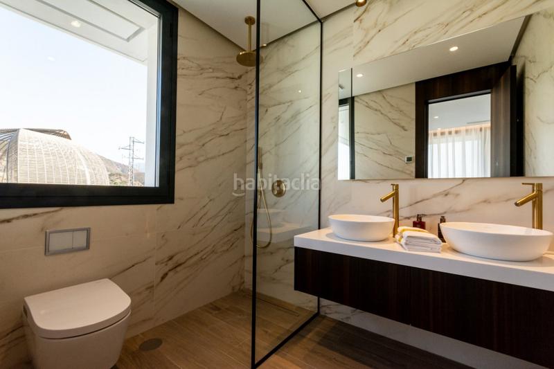 Foto 640a85a6-faea-417d-adfc-8e2a152b7d38. Chalet hora de vivir tu sueño la villa perfecta vistas panorámicas al mar y a la montaña en Marbella
