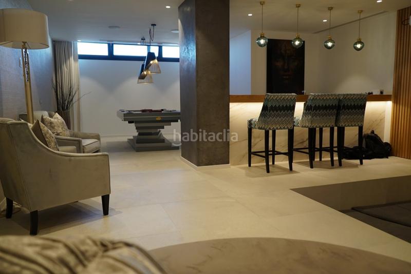Foto d4a1e8e2-a309-4f09-a67d-2cb6ac0ffc4d. Chalet hora de vivir tu sueño la villa perfecta vistas panorámicas al mar y a la montaña en Marbella