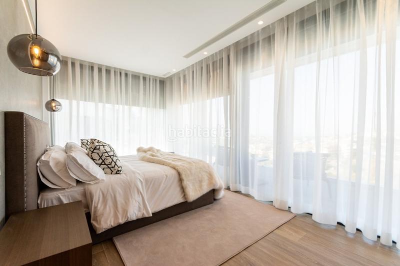 Foto dbc0115e-a7b2-4dc3-98a1-f5c127fccf9f. Chalet hora de vivir tu sueño la villa perfecta vistas panorámicas al mar y a la montaña en Marbella