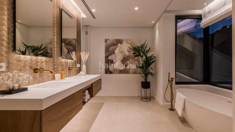 Foto 0588c0de-564d-42c9-a570-cd1c3b744a94. Chalet avec chauffage parking piscine dans Paraiso - Barronal Estepona