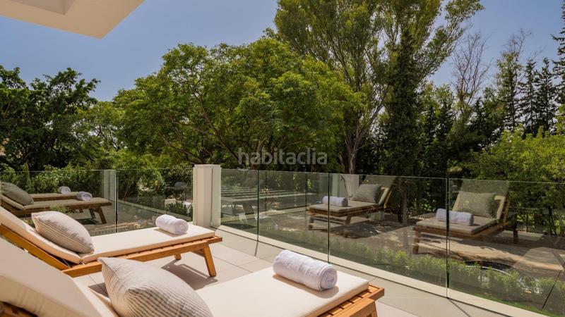 Foto c591c779-e7d7-456d-a9fb-59fbc63b3384. Chalet avec chauffage parking piscine dans Paraiso - Barronal Estepona