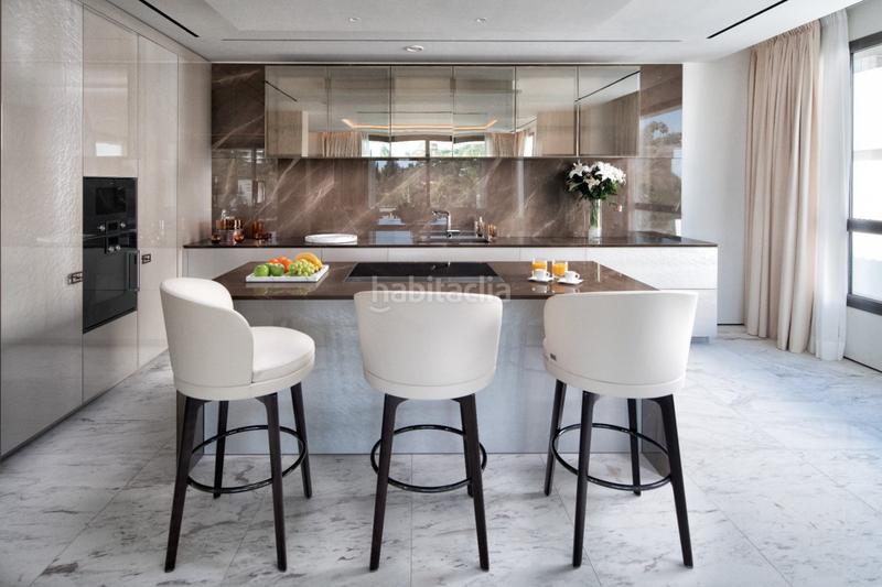 Foto a728eae1-4f6a-4b4c-912c-0bdf44c9bca2. Attique avec chauffage parking piscine dans Las Lomas de Río Verde Marbella