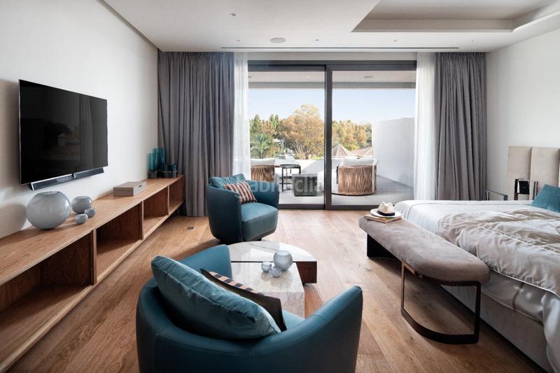 Foto e0092e8c-ca33-4295-80f2-b9383243fcf1. Attique avec chauffage parking piscine dans Las Lomas de Río Verde Marbella