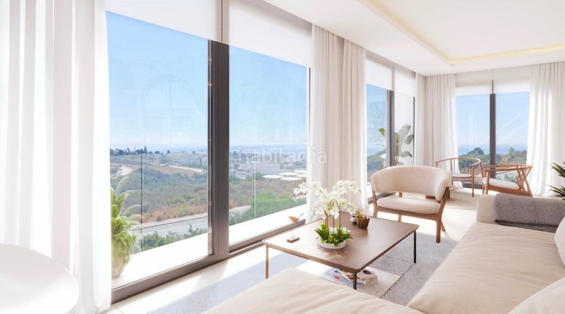 Foto b1cd413d-b9fa-49a9-bfe3-f2714c8bbf40. Casa adosada adosado de 4 dormitorios y 3 baños con vistas al mar. valle romano, en Estepona