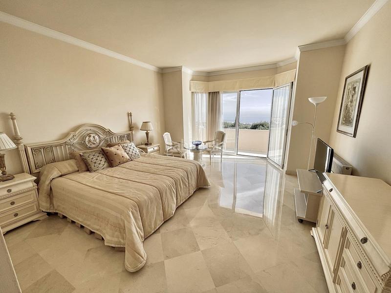 Foto 2c4c51a8-874f-463d-857c-a6eed34581ab. Chalet con riscaldamento parcheggio piscina in Sierra Blanca Marbella