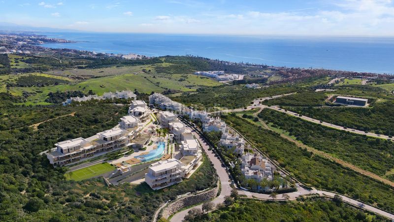 Foto 8be71dd3-4c24-45c9-892e-bfc9c6effe55. Apartament amb calefacció aparcament piscina a Casares golf - Casares del sol Casares