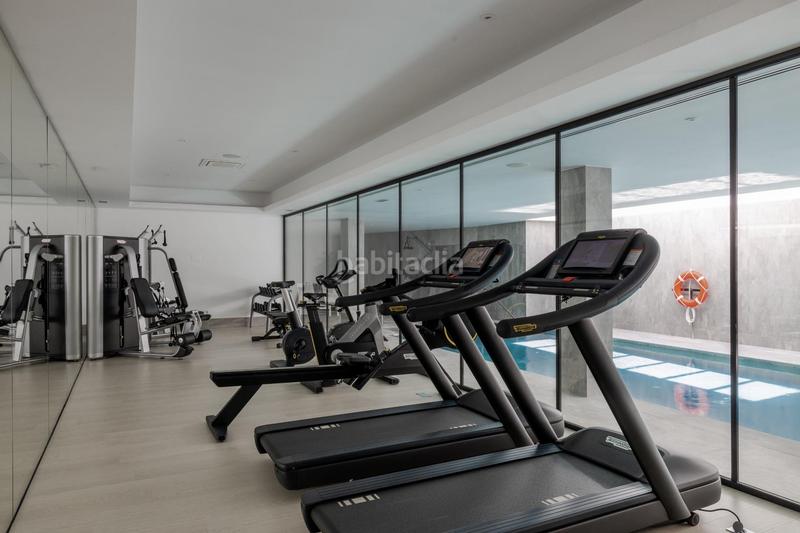 Foto 0a383ec2-5e29-478b-b4e0-ee74f80e726a. Ático  dúplex de 3 dormitorios, solarium y vistas al mar en exclusiva urbanización. en Marbella