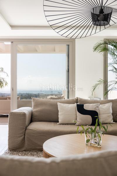 Foto 4d6f43e4-7476-4477-8a9f-675e611213ea. Ático  dúplex de 3 dormitorios, solarium y vistas al mar en exclusiva urbanización. en Marbella