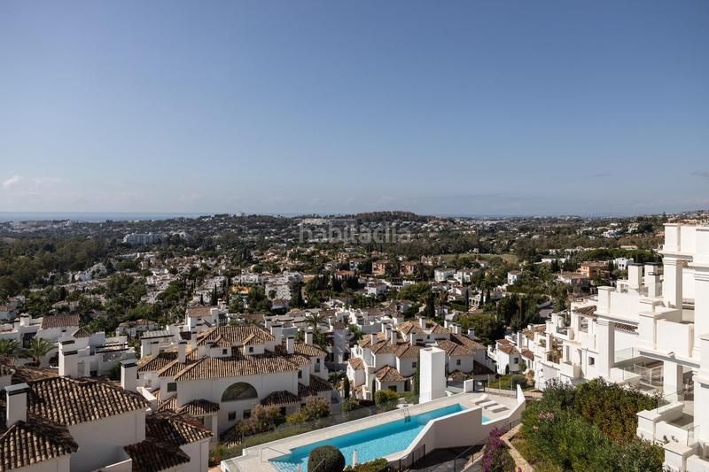 Foto e926bf71-5cdf-4ec3-8fe9-bd03e5ff93e4. Ático  dúplex de 3 dormitorios, solarium y vistas al mar en exclusiva urbanización. en Marbella