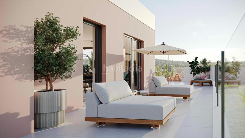 Foto 1420d3b4-0981-4c9d-aba0-3843fbd1cd79. Ático  de 3 dormitorios y 2 baños con amplia terraza y vistas al mar. altos de los monteros, en Marbella