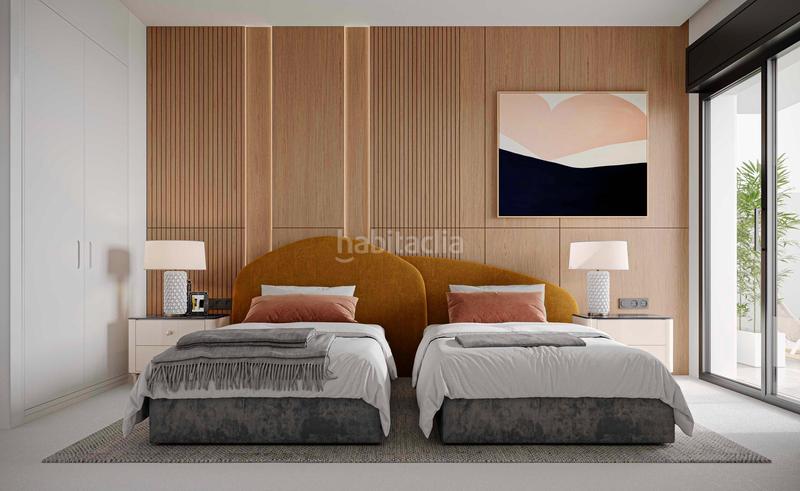 Foto cfa45630-f65f-4ef2-9565-d0a16416416a. Ático  de 3 dormitorios y 2 baños con amplia terraza y vistas al mar. altos de los monteros, en Marbella