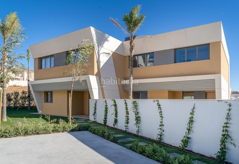 Foto de5820e5-62a8-4d60-9476-e7a016f83cd2. Casa pareada pareado de 4 dormitorios con vistas al mar, listo para entrar a vivir! frente a la playa... en Mijas