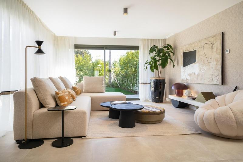 Foto ede95f6e-c121-444b-ba30-49515db4482f. Casa pareada pareado de 4 dormitorios con vistas al mar, listo para entrar a vivir! frente a la playa... en Mijas