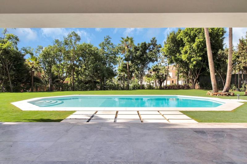 Foto 168f3b00-a443-41a0-b317-00ba02297a1f. Chalet villa de 6 dormitorios y 9 baños en sierra blanca, en Marbella