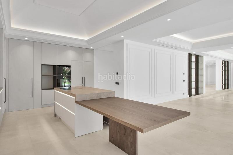 Foto 4546ba94-6e61-4609-af6f-e28d4f612966. Chalet villa de 6 dormitorios y 9 baños en sierra blanca, en Marbella