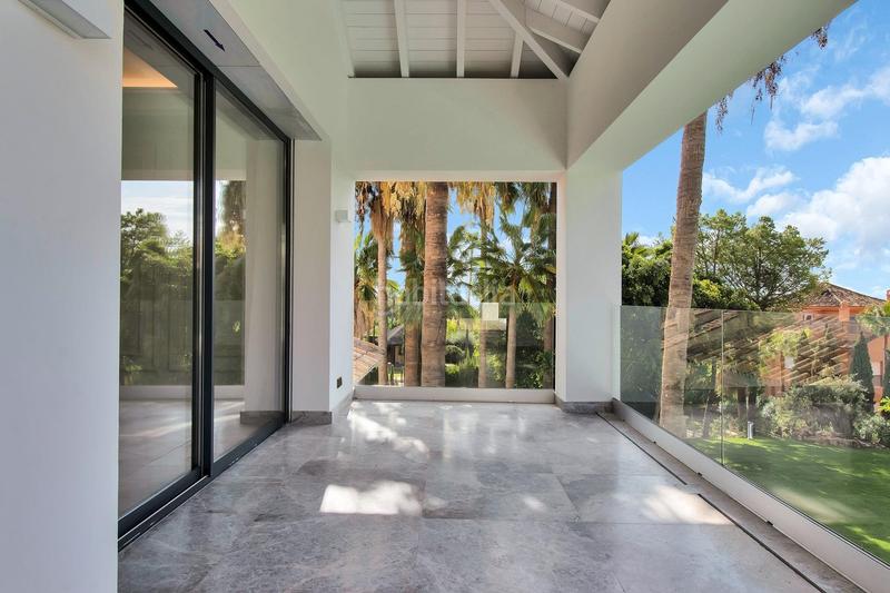 Foto c1606358-1429-41e6-bbf3-5a7eda68a890. Chalet villa de 6 dormitorios y 9 baños en sierra blanca, en Marbella