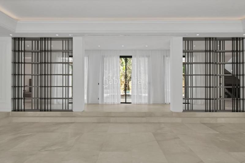 Foto d456dbe2-4965-4b1e-82f7-bf1e92998c6d. Chalet villa de 6 dormitorios y 9 baños en sierra blanca, en Marbella