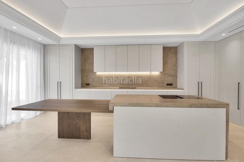Foto d7a3373b-65ee-470d-9417-d06bec807498. Chalet villa de 6 dormitorios y 9 baños en sierra blanca, en Marbella