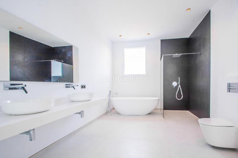 Foto 094f2b28-876b-4c9b-9eef-8165a9c4f8c9. Xalet amb calefacció aparcament a Santa María Marbella