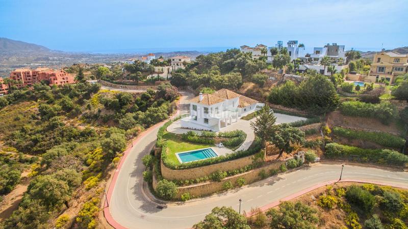 Foto 1d335c0e-8118-4c9e-9b93-1e84cfb754fc. Xalet amb calefacció aparcament a Santa María Marbella