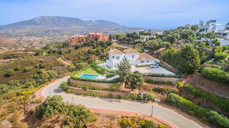 Foto bbaf663d-9545-4ae5-a78b-53cb4444863f. Xalet amb calefacció aparcament a Santa María Marbella