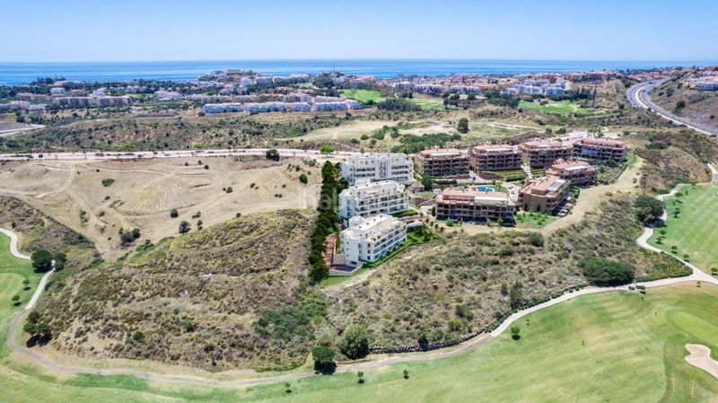 Foto 4be29502-ad80-472b-ac3e-4cbab77c5831. Àtic amb calefacció aparcament piscina a Riviera del Sol Mijas