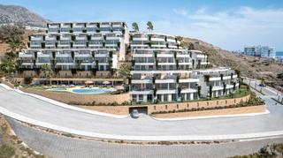 Casa a schiera in Las Gaviotas - Carvajal. Adosado de lujo de 3 dormitorios y 3 baños con solarium y piscin