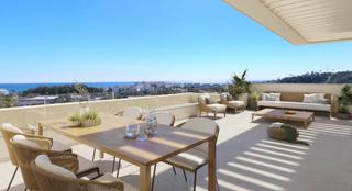 Planta baixa a Guadalobón. Apartamento planta baja de 3 dormitorios y 2 baños. estepona