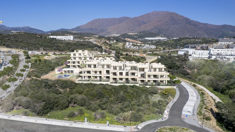 Foto 7567628c-2793-4607-96ec-386485c74873. Apartament amb calefacció aparcament piscina a Guadalobón Estepona