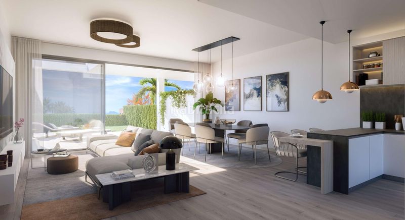 Foto 83cdd155-5a4a-4b1f-bc7f-2cb54e694135. Casa adossada amb aparcament piscina a Manilva pueblo Manilva