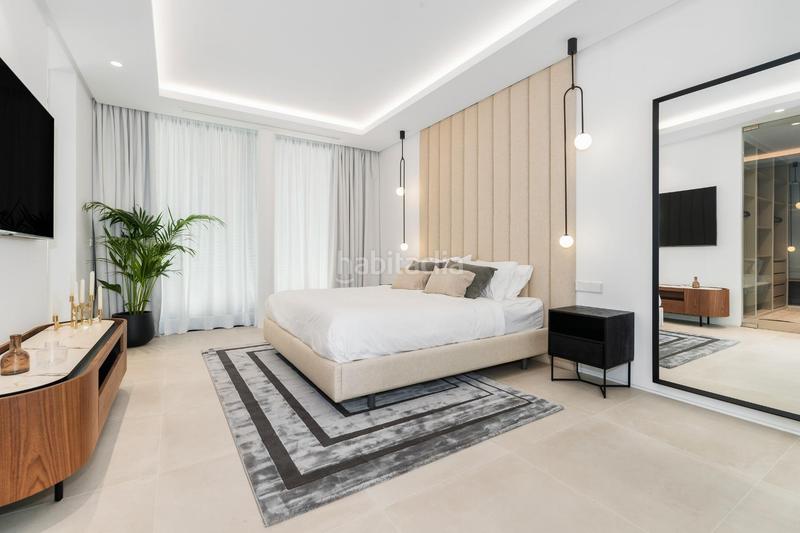 Foto 7c37a09a-e679-4033-a6cc-260eb292c01d. Chalet avec chauffage parking piscine dans Nueva Alcántara Marbella