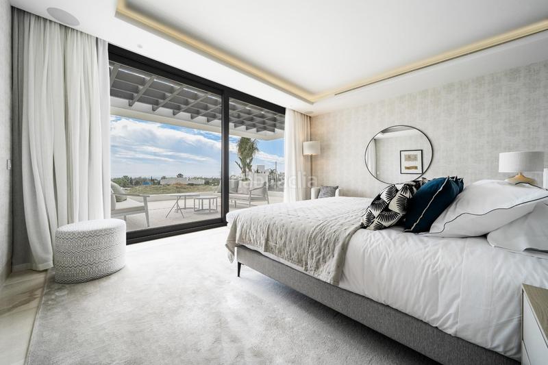 Foto 1a57905e-6687-4615-a49e-4347efc3fb44. Chalet villa de lujo 5 dormitorios y 6 baños con vistas al mar en la milla de oro, en Marbella