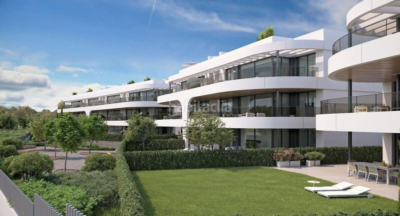 Foto f609046e-646a-4456-916f-5c624b288c10. Attico con riscaldamento parcheggio piscina in Nueva Atalaya Estepona