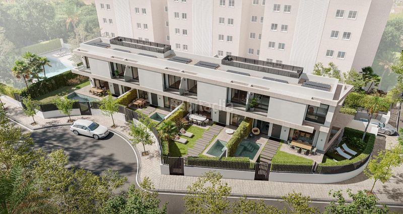 Foto 4ceb060f-1607-4282-9424-43d92c1c59c3. Casa adossada amb aparcament piscina a Limonar Málaga