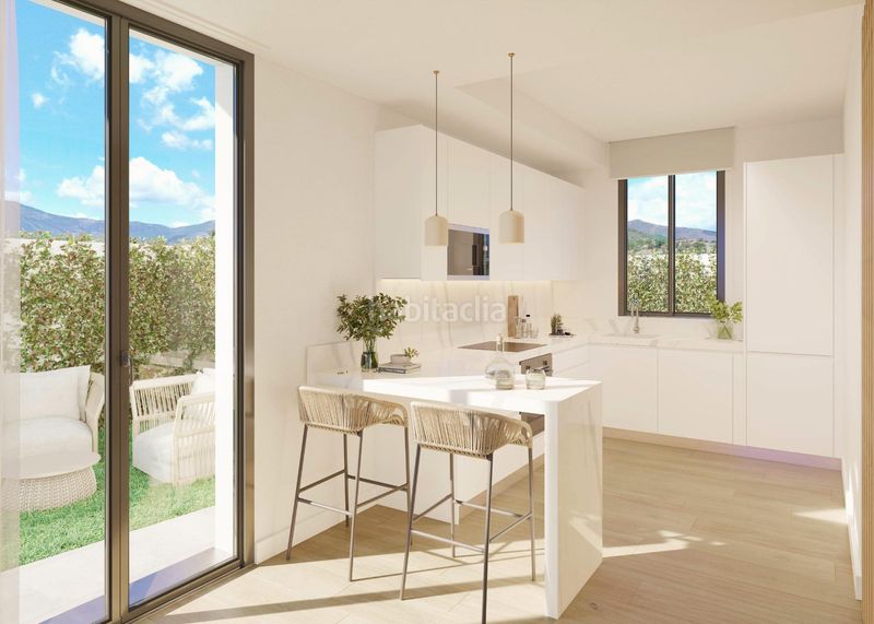 Foto fec1e6ec-e468-4d7a-a726-7f1dc118bdf5. Casa adossada amb aparcament piscina a Limonar Málaga