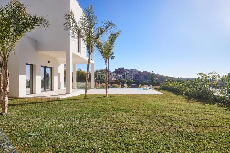 Foto 93e09adb-cea5-4e81-afc4-e5a946bfd7c1. Chalet con riscaldamento parcheggio piscina in Santa María Marbella