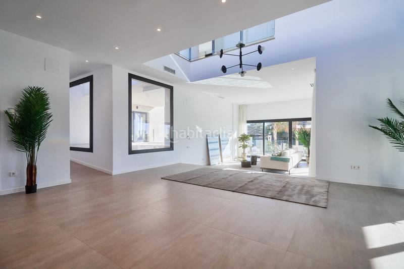 Foto b2695a68-d486-4d4a-9329-766bdf878fff. Chalet con riscaldamento parcheggio piscina in Santa María Marbella