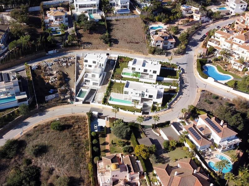 Foto b37dbbb2-482a-44b4-9d7d-b7945f9061b9. Chalet con riscaldamento parcheggio piscina in Santa María Marbella