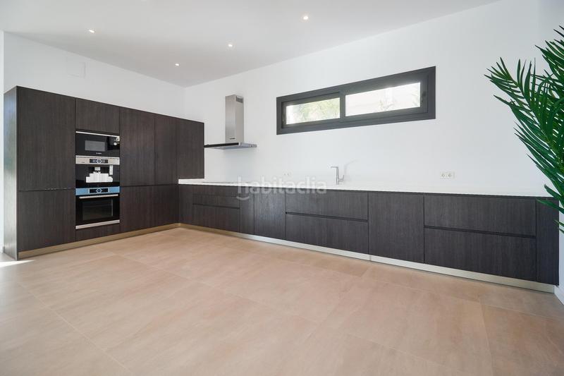 Foto bd00f855-9233-42df-ad9f-cedf07ed2fde. Chalet con riscaldamento parcheggio piscina in Santa María Marbella