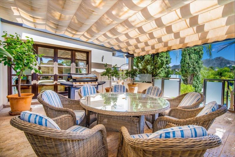 Foto 986e77e6-deca-4c8b-a85f-804cf8eb52b0. Chalet with heating parking pool in La Quinta Benahavís