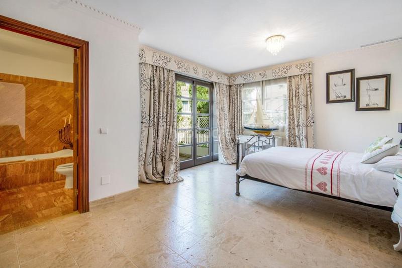 Foto a900c11b-46af-44b9-8c06-59d141ea1fe5. Chalet with heating parking pool in La Quinta Benahavís