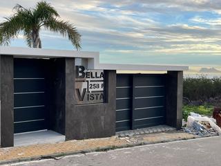 Xalet a Torreguadiaro-San Diego. Villa de lujo de 4 dormitorios con espectaculares vistas al mar.